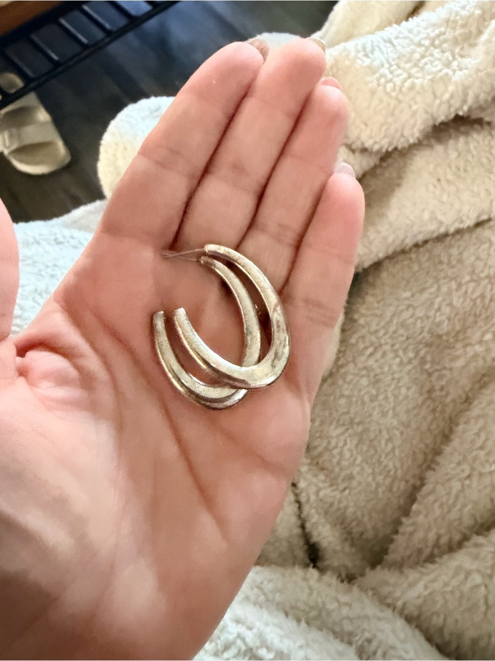 Unmarked sterling Silver Curved Hoop Earrings for Women